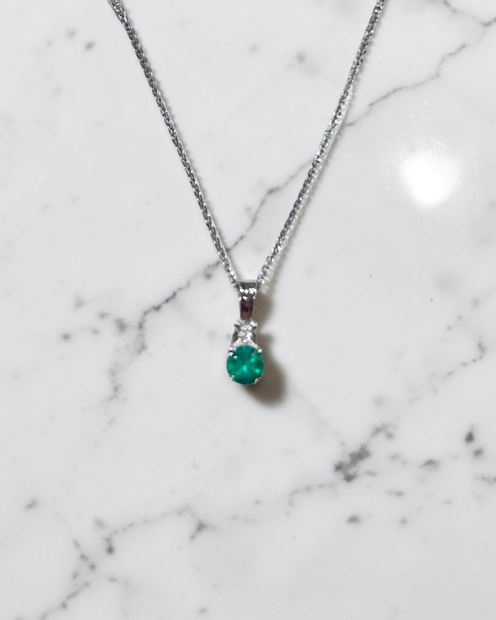 White Gold Emerald Pendant Necklace